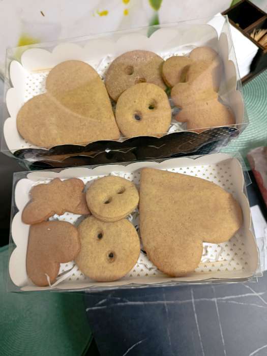 Фотография покупателя товара Коробка для кондитерских изделий с пластиковой крышкой «23 Февраля», 10.5×21×3 см - Фото 1