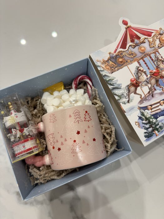 Фотография покупателя товара Кружка новогодняя керамическая «Все сбудется», 300 мл - Фото 1