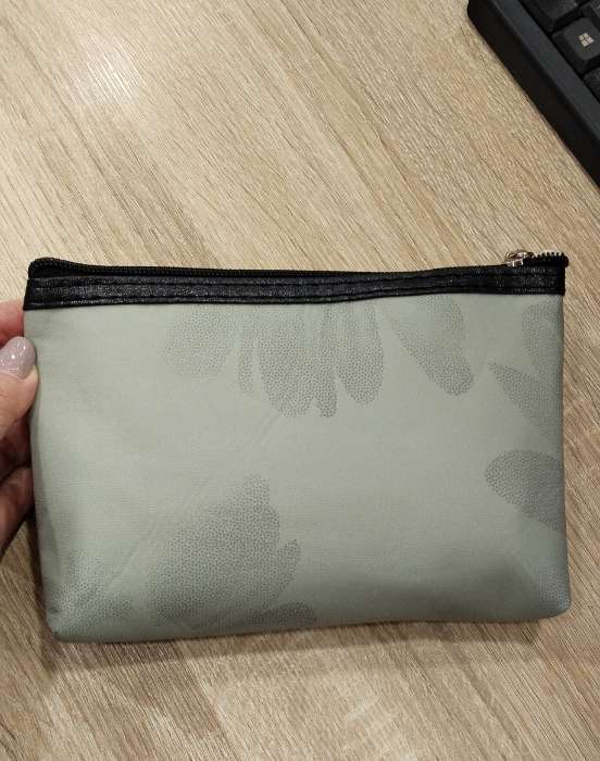 Фотография покупателя товара Косметичка на молнии плоская, с принтом, зелёная - Фото 1