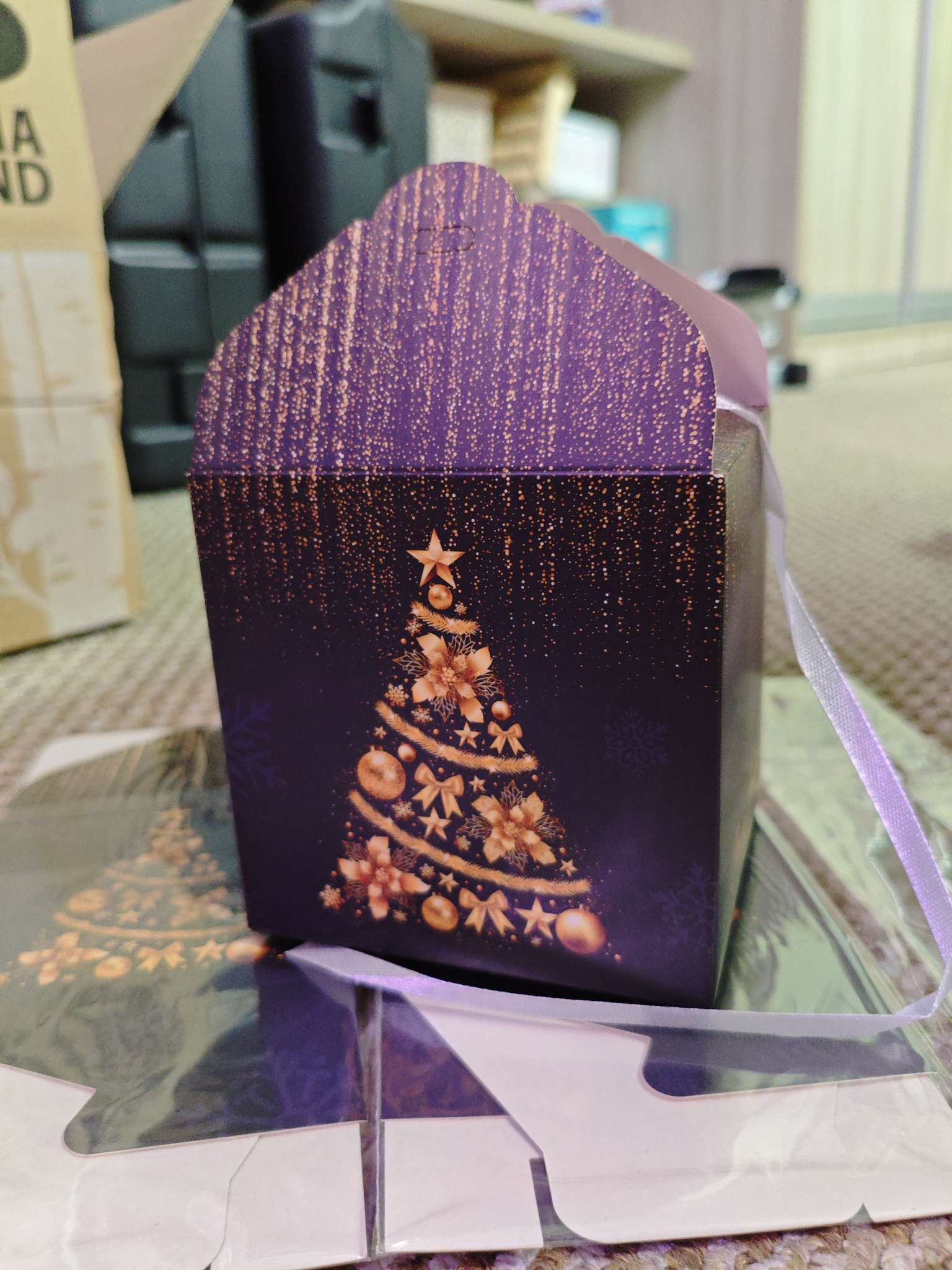 Фотография покупателя товара Коробка складная, подарочная новогодняя Merry christmas 10×10×10 см - Фото 2