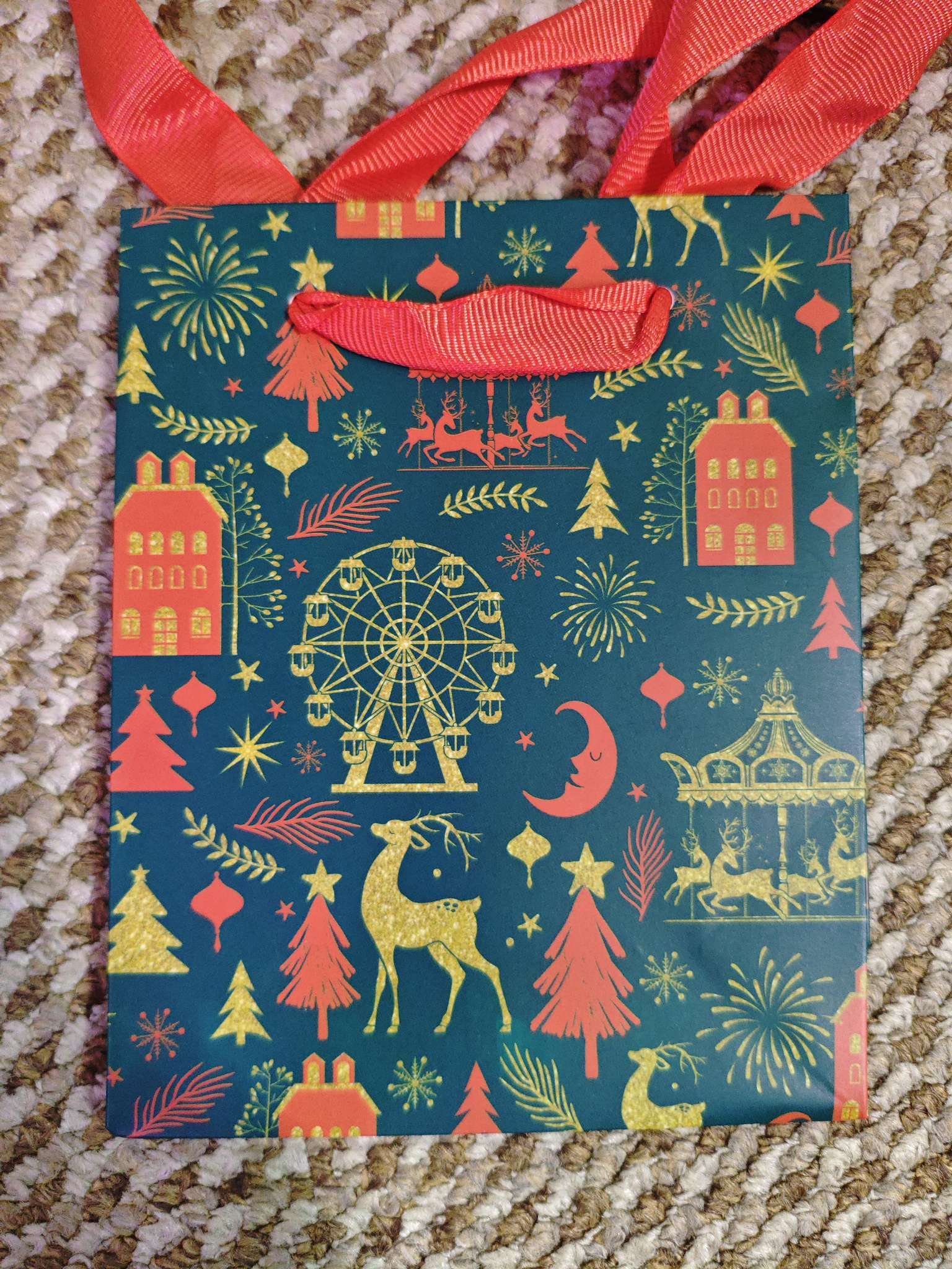 Фотография покупателя товара Набор пакетов подарочных «С Новым годом!», 4 шт., 15×12×5.5 см - Фото 4