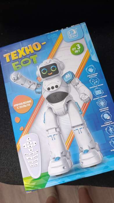 Фотография покупателя товара Робот радиоуправляемый «ТехноБот», работает от аккумулятора, управление жестами, световые и звуковые эффекты, цвет синий - Фото 1