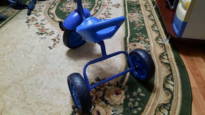 Фотография покупателя товара Велосипед трехколесный Лучик Малют 4, колеса EVA  10"/8", цвет синий - Фото 1