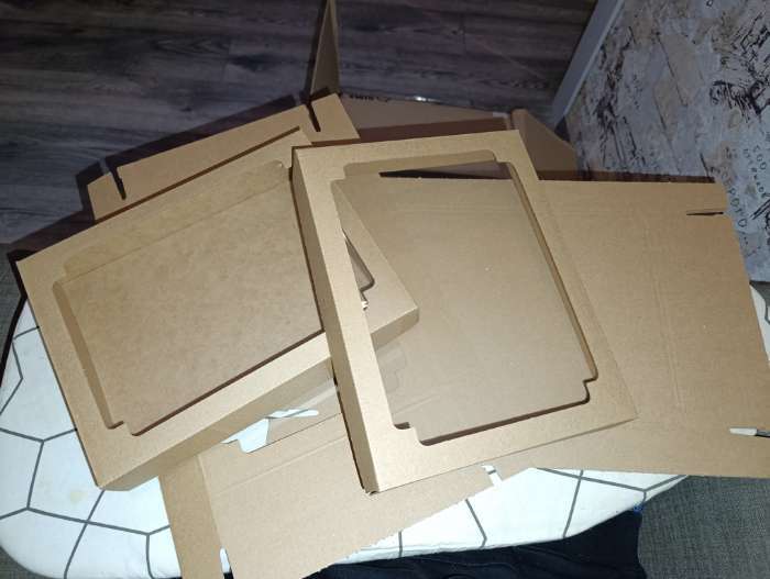 Фотография покупателя товара Коробка сборная, крышка - дно, с окном, крафт, 27.5×21.5×4.3 см - Фото 1