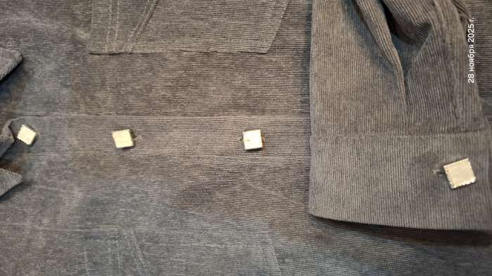 Фотография покупателя товара Пуговицы на ножке, пластиковые, 13×13 мм, набор 10 шт., цвет серебряный - Фото 2