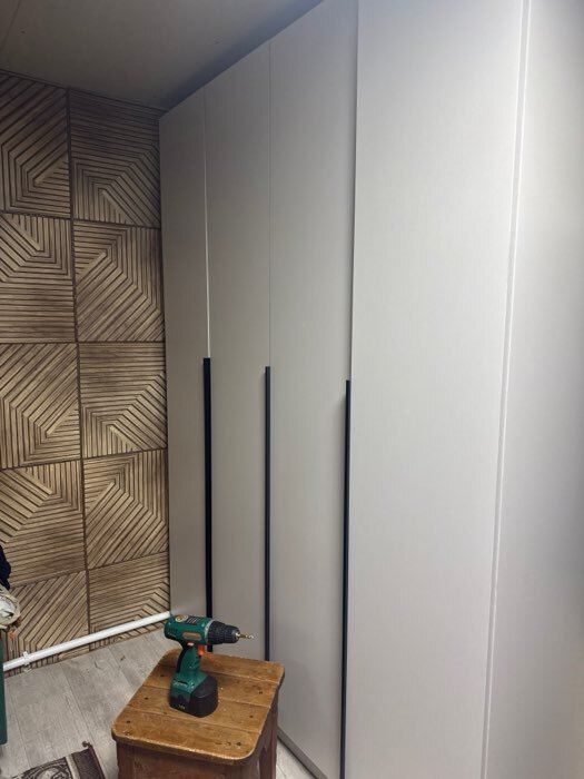 Фотография покупателя товара Шкаф прямой трёхстворчатый «Бруно», 1200×505×2216 мм, цвет белый - Фото 9