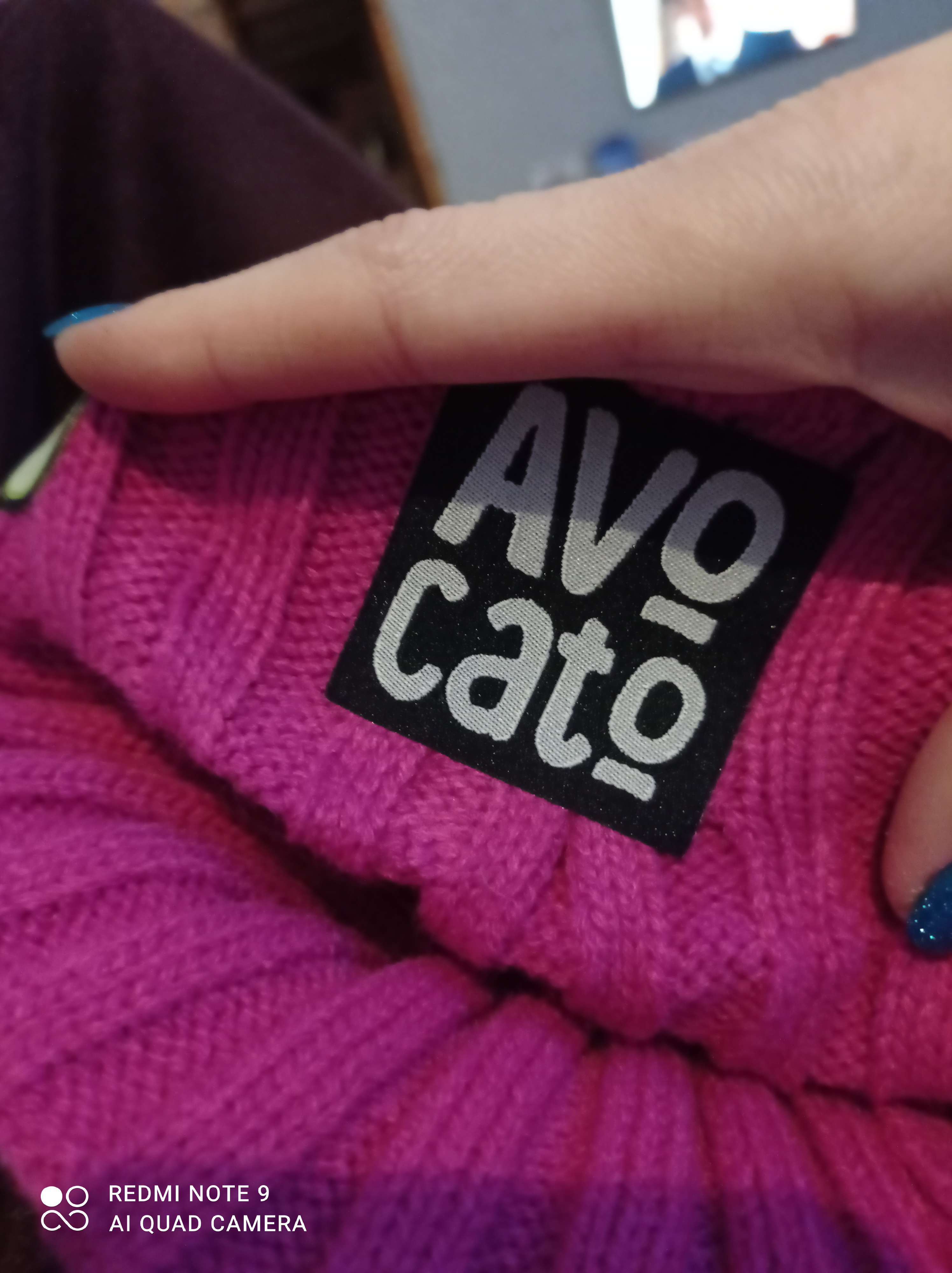 Фотография покупателя товара Женская шапка с помпоном Avocato - Фото 2