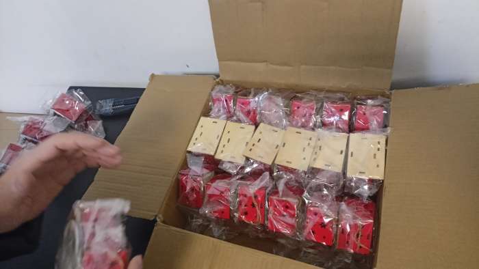 Фотография покупателя товара Ёлочная игрушка «Амбар эльфа», от батареек, свечение тёплое белое - Фото 2