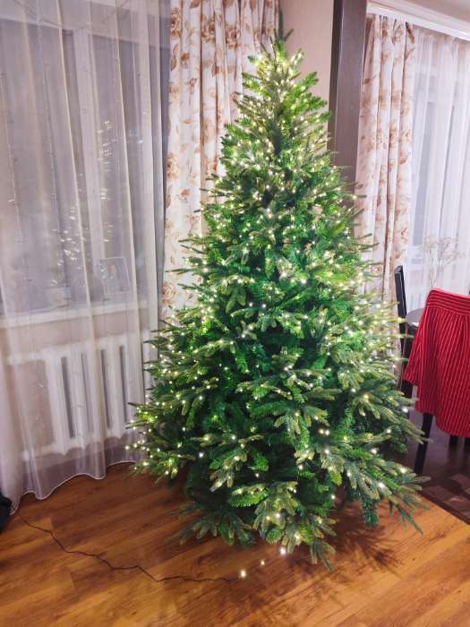 Фотография покупателя товара Искусственная ёлка «Зимнее волшебство. Элит», 210 см, d нижнего яруса 140 см, 1356 смешанных веток шарнирные - Фото 2