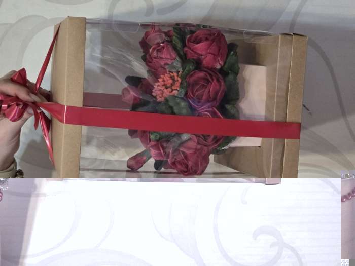 Фотография покупателя товара Коробка PVC, для цветов и букетов, с лентой, 28×18×18 см, красный - Фото 1