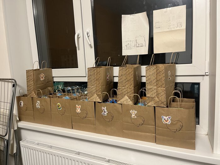 Фотография покупателя товара Пакет подарочный крафтовый «Для тебя» 22×25×12 см - Фото 1