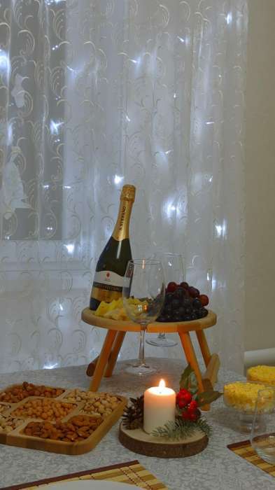 Фотография покупателя товара Столик - поднос для вина Adelica, с менажницей и складными ножками, на 2 персоны, d=32×1,8 см, берёза - Фото 10