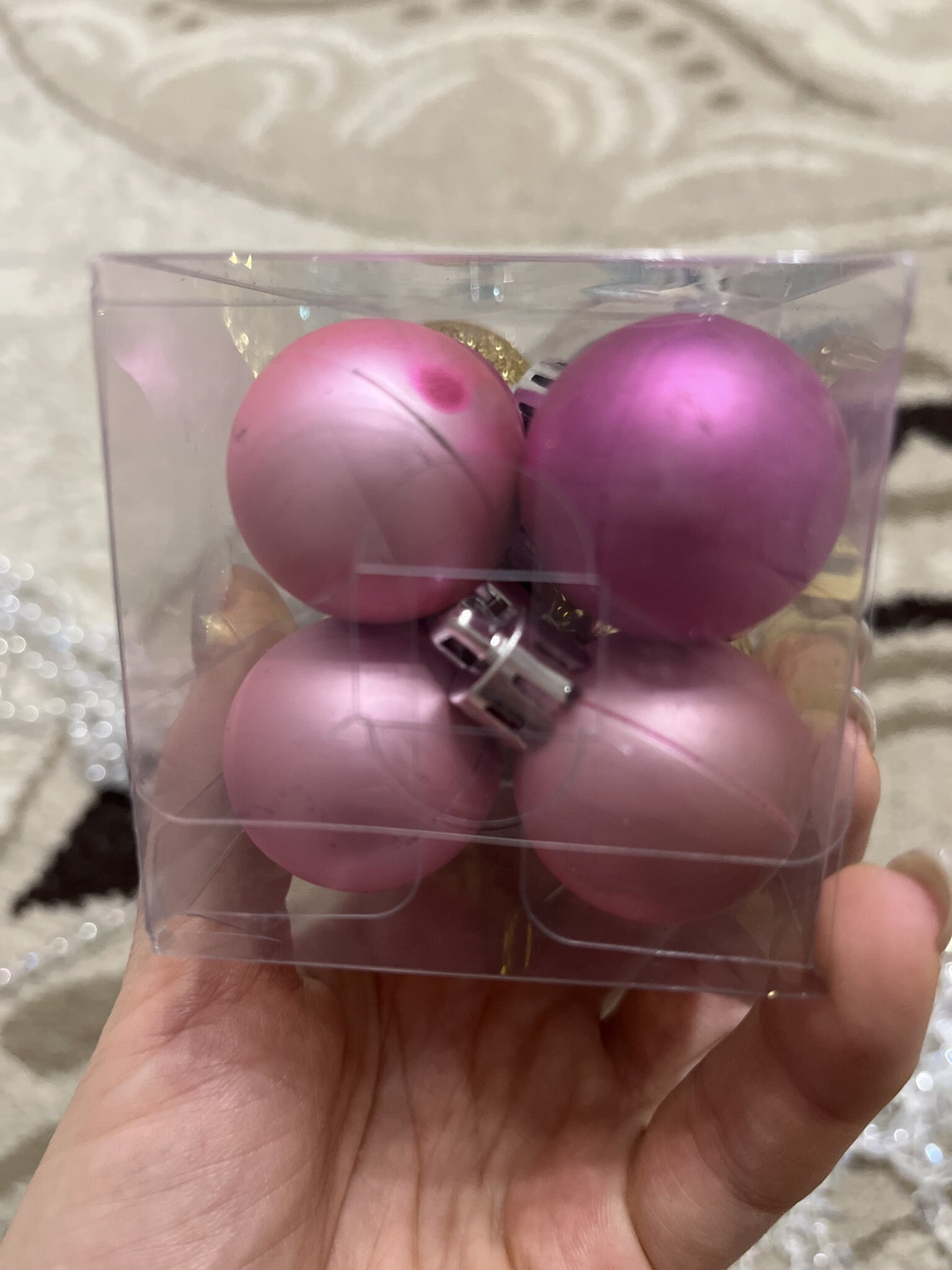 Фотография покупателя товара Шары ёлочные новогодние, пластик, d=3 см, набор 16 шт., винные, розовый и золотой - Фото 2