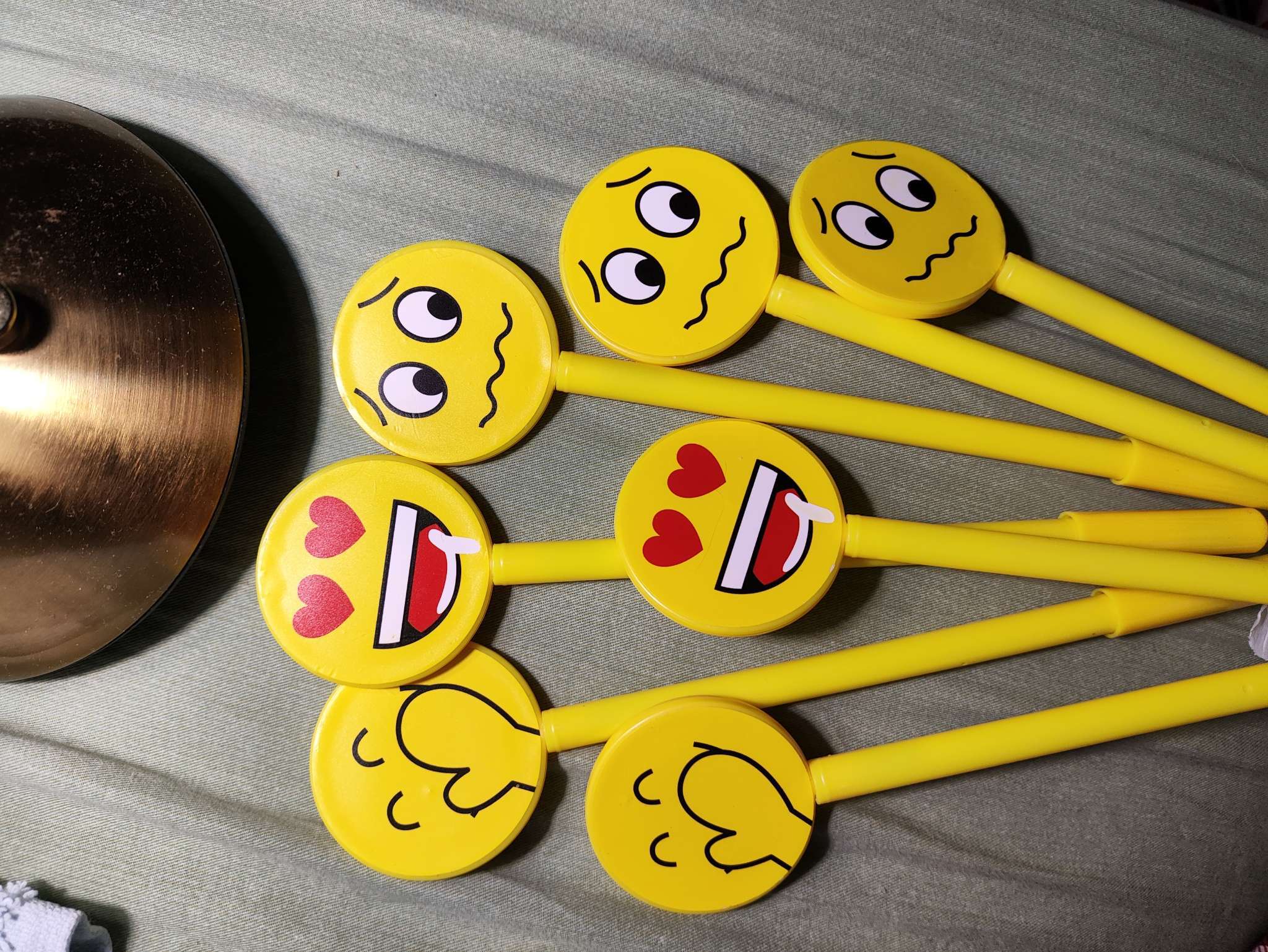 Фотография покупателя товара Ручка-прикол Calligrata «Смайл», синий стержень, гелевая, МИКС - Фото 16