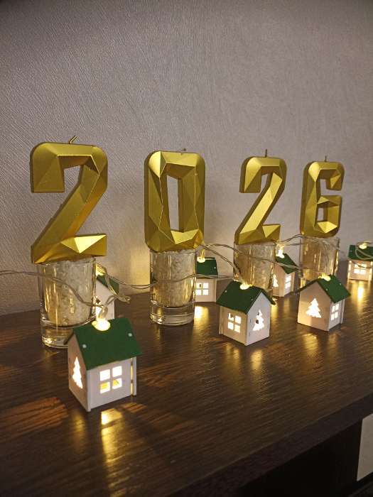 Фотография покупателя товара Свеча в торт на шпажке «Грань», цифра 1, золотая, 9 см, ГИГАНТ - Фото 3