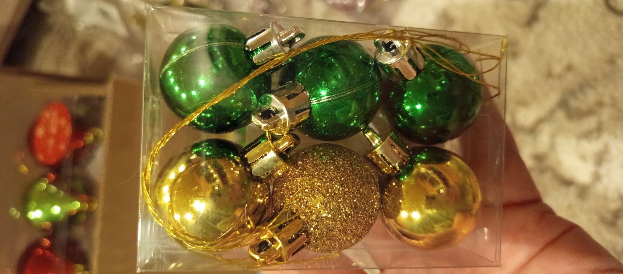 Фотография покупателя товара Шары ёлочные новогодние, пластик, d=3 см, 6 шт., золотые, зелёные - Фото 2