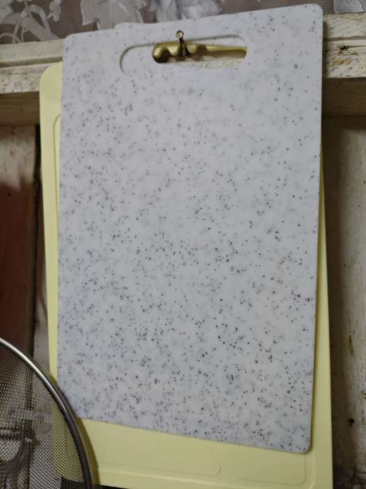 Фотография покупателя товара Доски разделочные, набор 2 шт., 24×14 см, 28×18 см, пластик, белые в крапинку - Фото 2