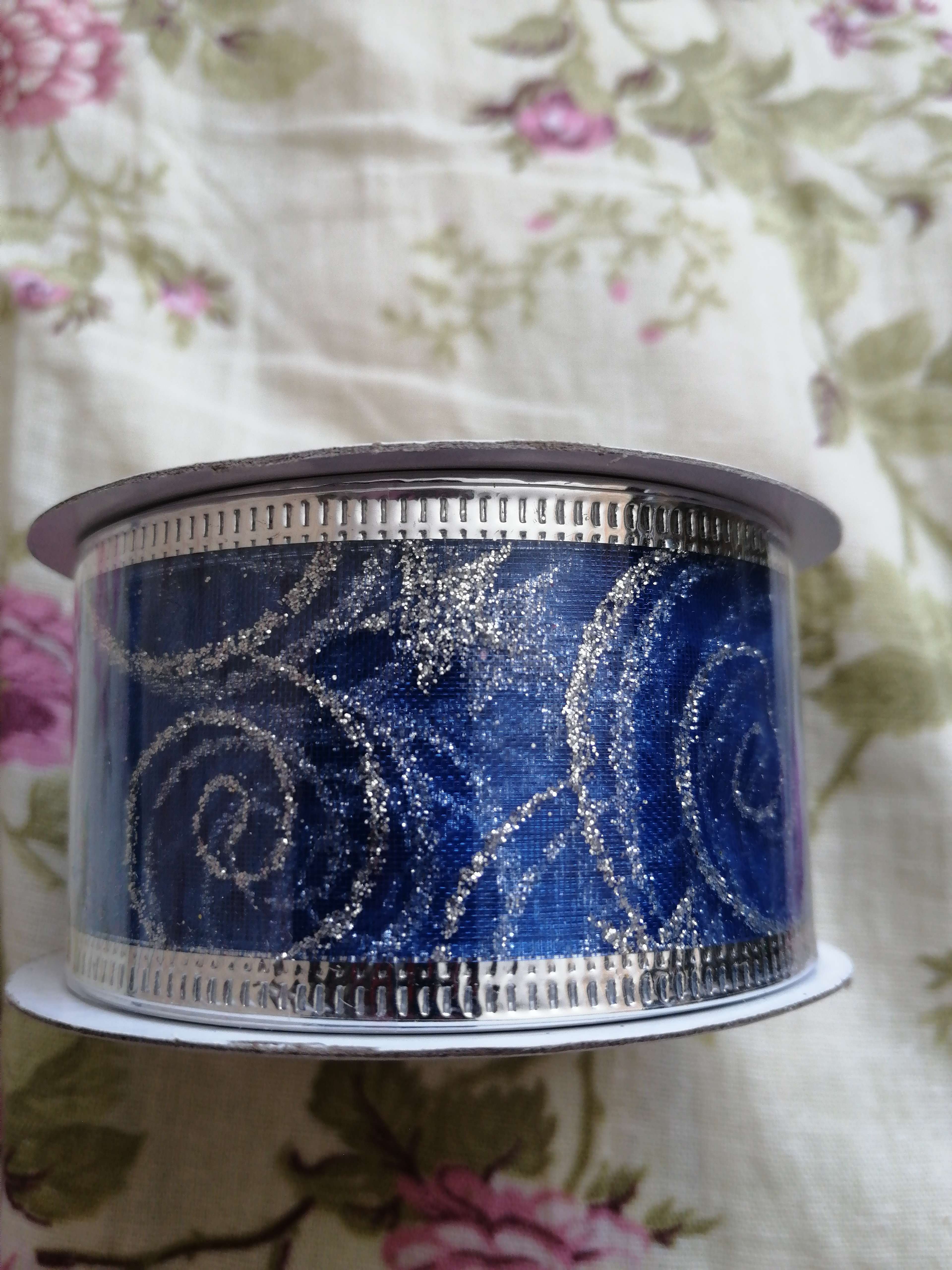 Фотография покупателя товара Лента капроновая с металлической нитью «Вензеля», 38 мм × 2,7 ± 0,5 м, цвет синий/серебряный