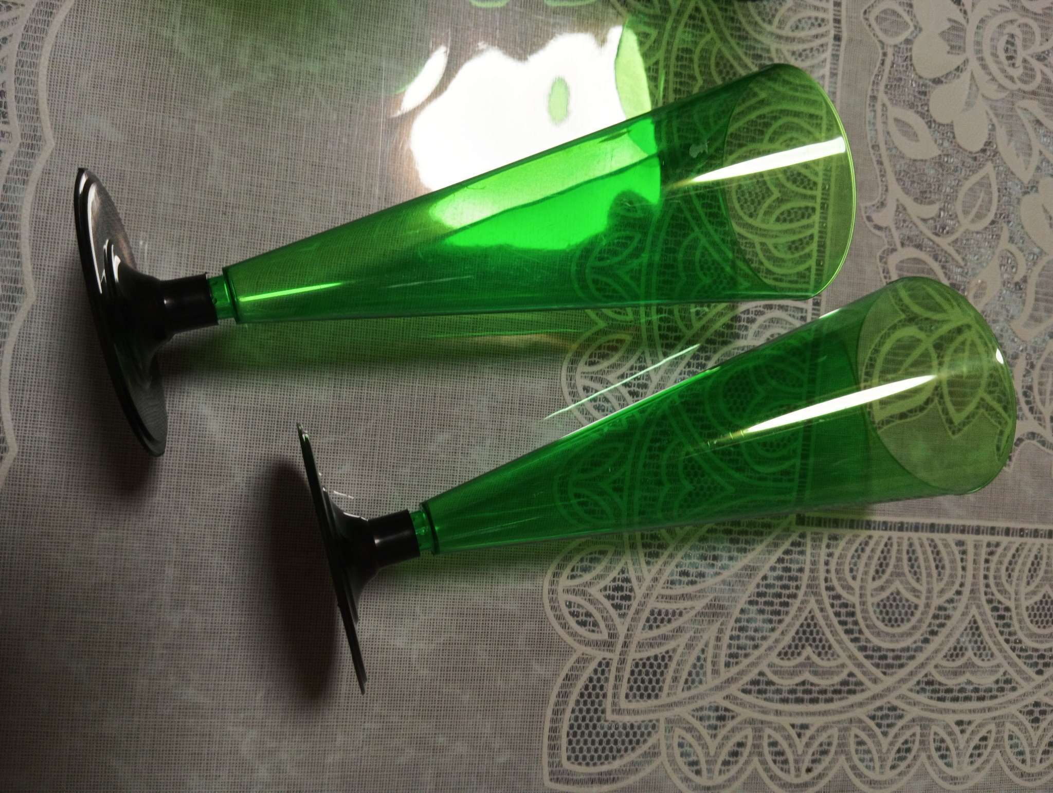 Фотография покупателя товара Фужер одноразовый «Конус», 150-180 мл, пластик, зелёный - Фото 2