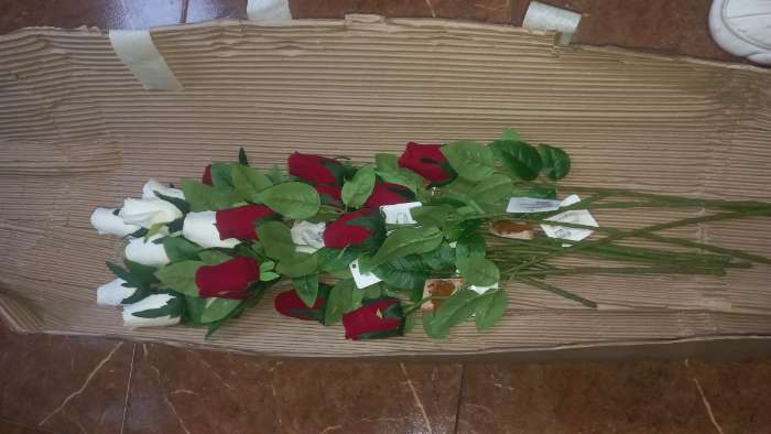 Фотография покупателя товара Цветы искусственные «Роза бутон бархат», h=43 см, бутон h=7 см, красные - Фото 2