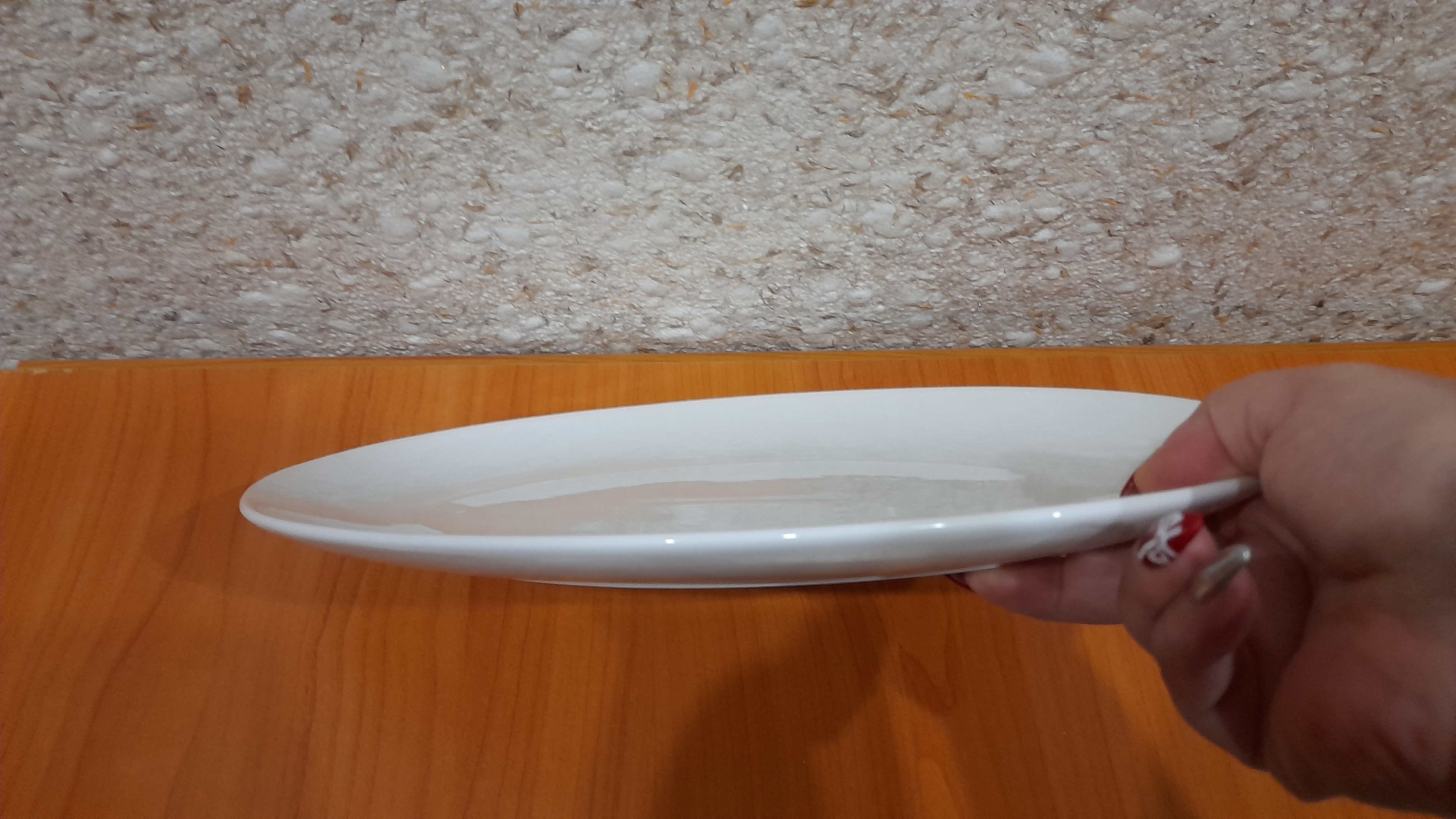 Фотография покупателя товара Блюдо фарфоровое овальное Wilmax Olivia, d=30,5 см, цвет белый