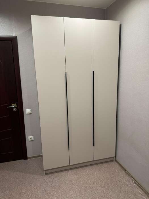 Фотография покупателя товара Шкаф прямой трёхстворчатый «Бруно», 1200×505×2216 мм, цвет белый - Фото 8