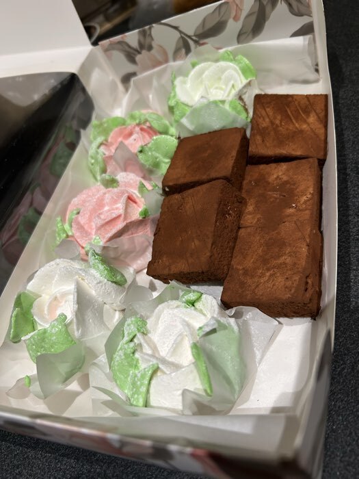 Фотография покупателя товара Коробка для эклеров с вкладышами «Цвети», 25×15×7 см - Фото 1