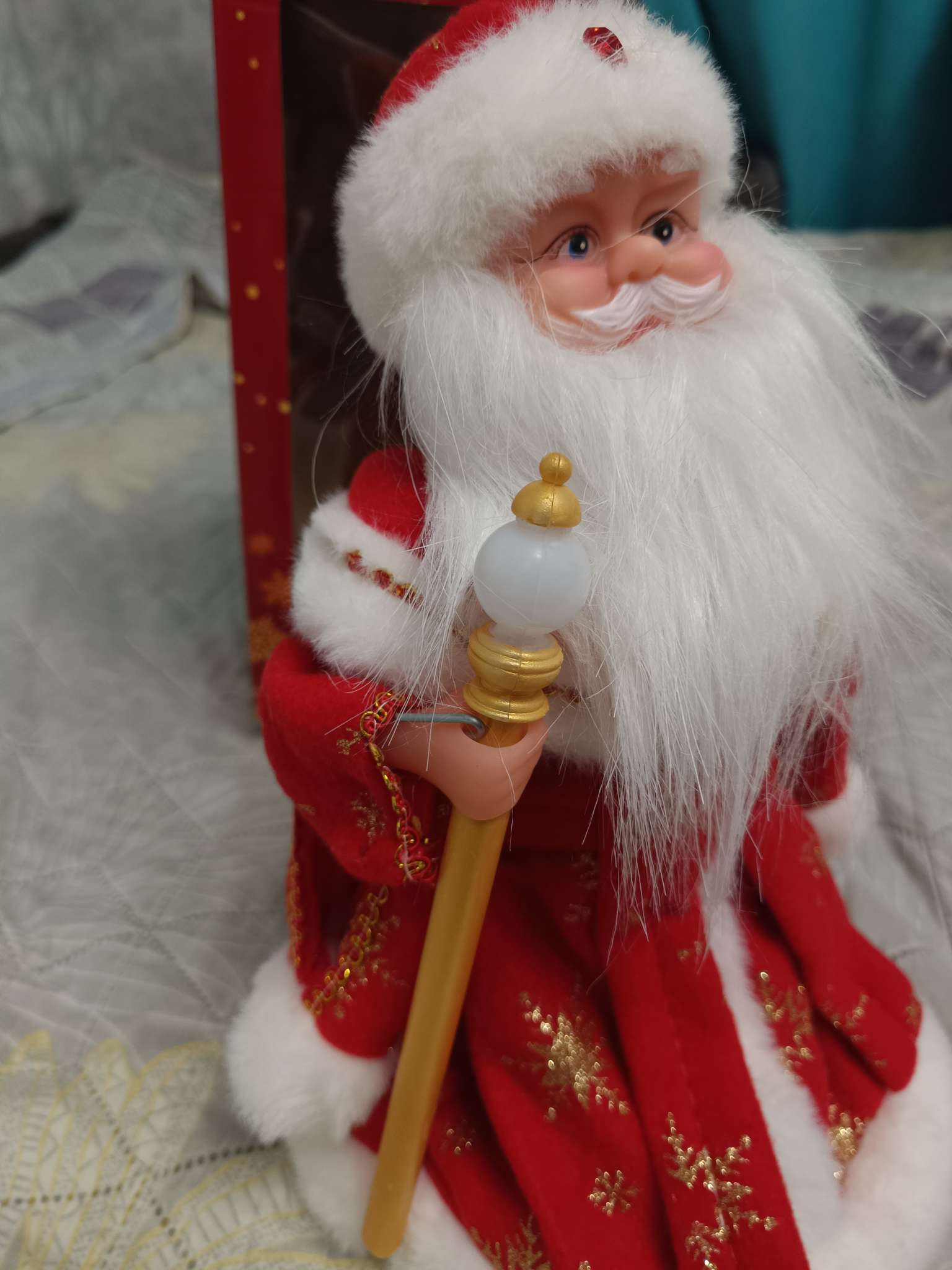 Фотография покупателя товара Дед Мороз под ёлку «Зимнее волшебство. Новогодняя игрушка в шубке» двигается, 30 см, красный - Фото 1
