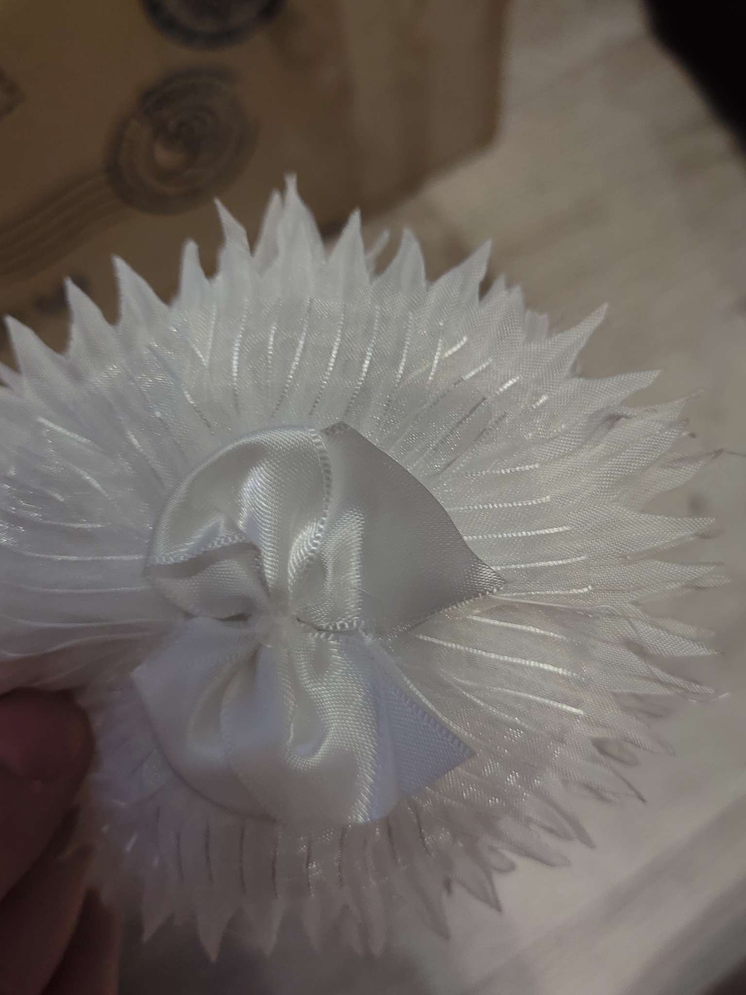 Фотография покупателя товара Ободок для волос «Малышка», цветок острые лепестки, 0.9 см, белый - Фото 1