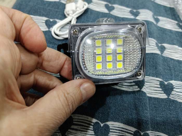 Фотография покупателя товара Фонарь налобный аккумуляторный «Мастер К», 5 Вт, 1200 мАч, 300 Лм, 8.5×6×6 см, USB - Фото 3