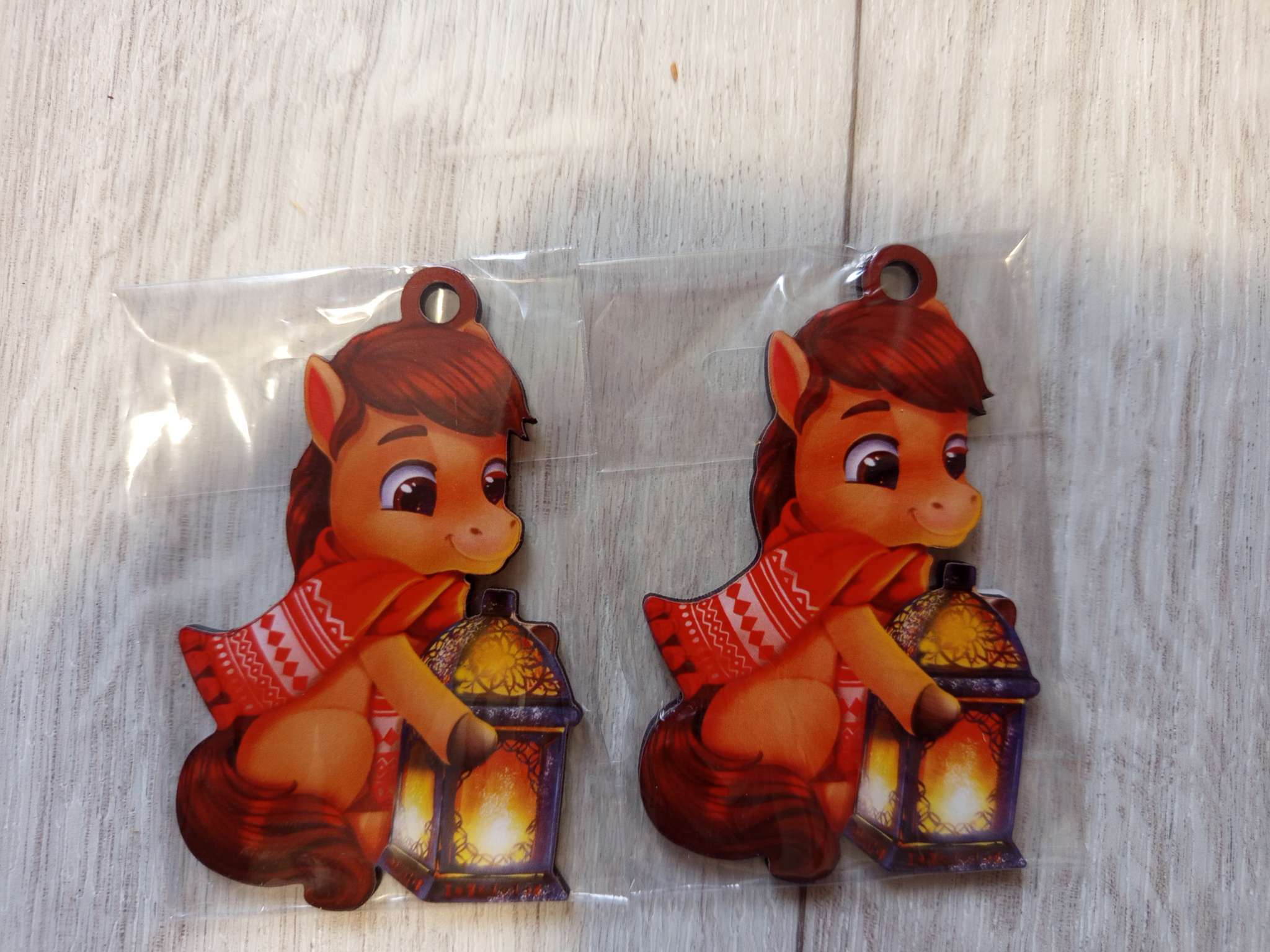 Фотография покупателя товара Ёлочная игрушка - подвеска новогодняя «Лошадка и звезда», 7.3×7.8 см - Фото 1