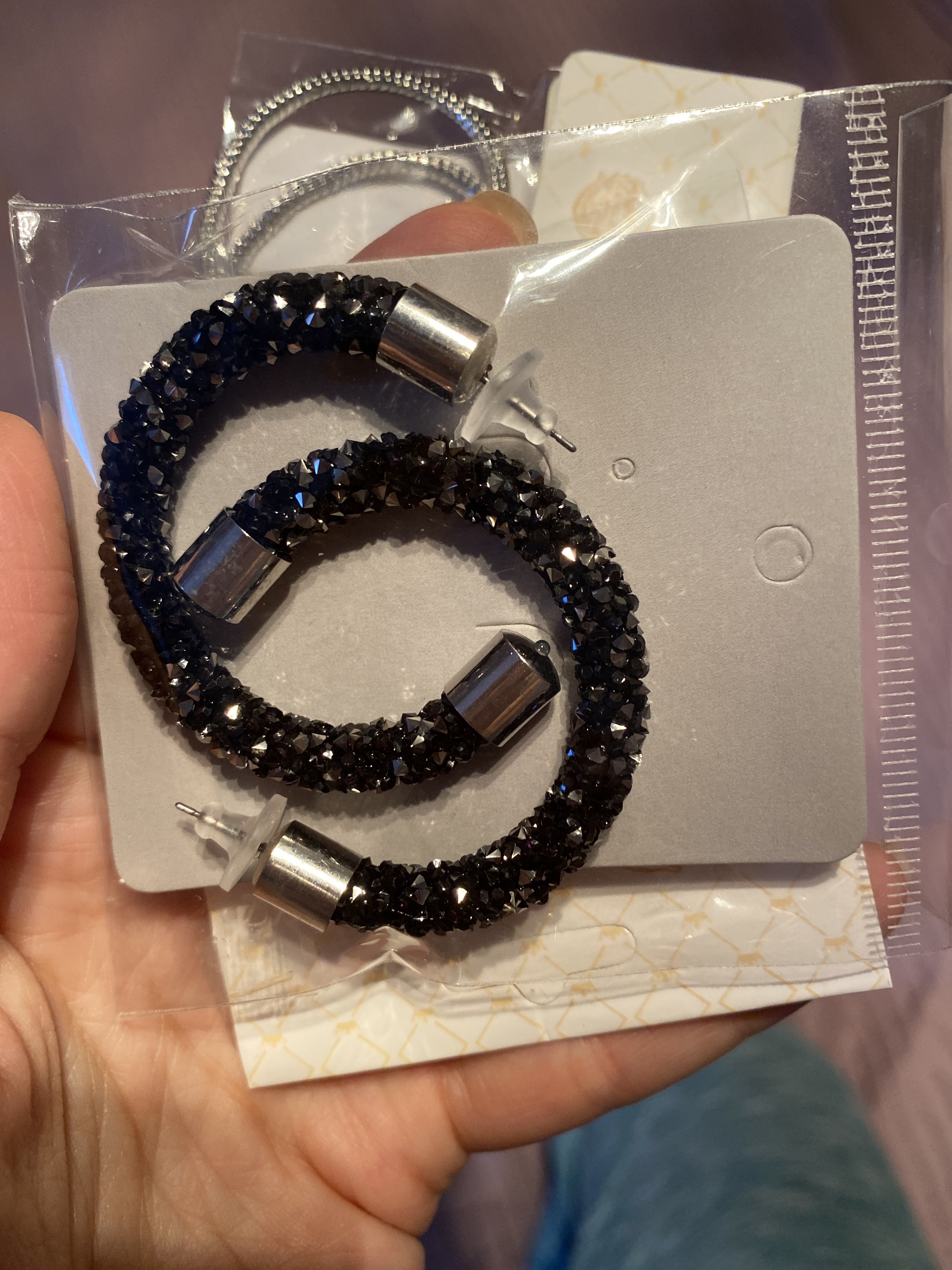 Фотография покупателя товара Серьги-кольца «Шанталь» d=4,5, цвет серебряно-чёрный