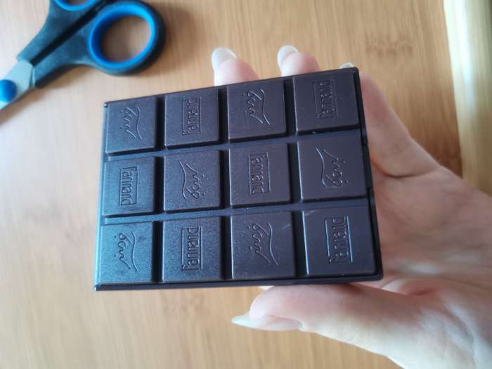Фотография покупателя товара Зеркало складное «Шоколадное чудо», с расчёской, 8,5 × 6 см, цвет МИКС - Фото 8