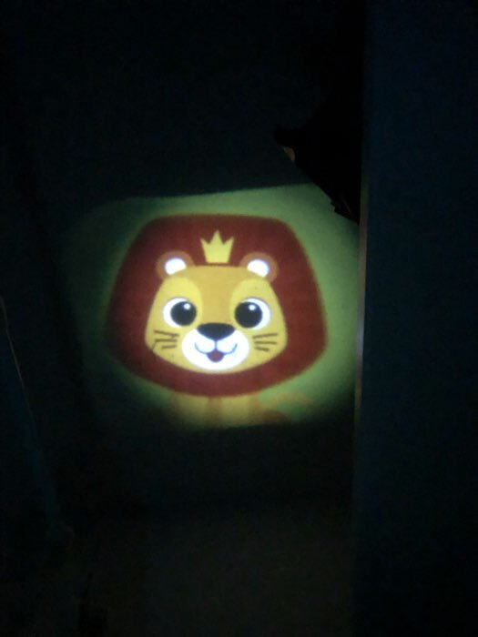 Фотография покупателя товара Часы-проектор «Милашки», световые эффекты, 24 картинки, цвет розовый - Фото 3