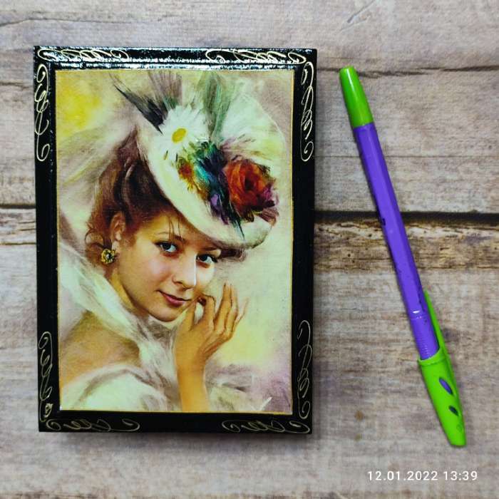Фотография покупателя товара Шкатулка «Дама в шляпке», 10×14 см, лаковая миниатюра - Фото 1