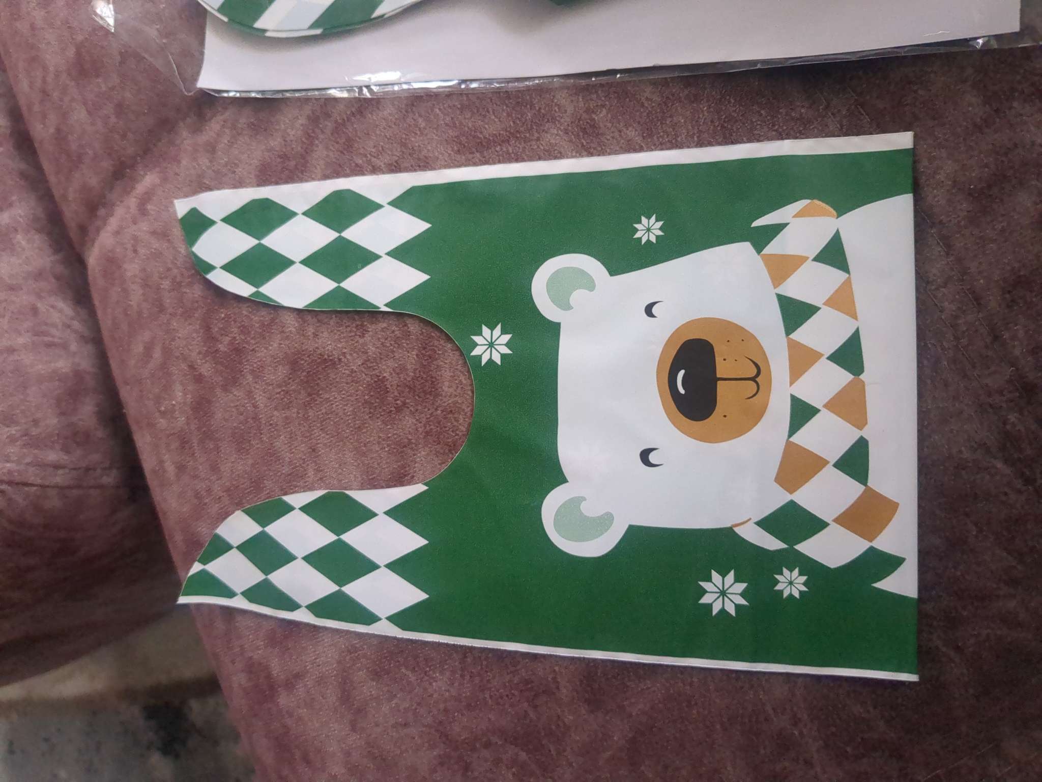 Фотография покупателя товара Пакет подарочный новогодний, полиэтиленовый с ушками «Дед Мороз в очках», МИКС, 13×23 см - Фото 18