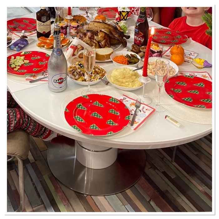 Фотография покупателя товара Тарелка фарфоровая обеденная Magistro «Новый год. Оленёнок», d=25,3 см - Фото 11