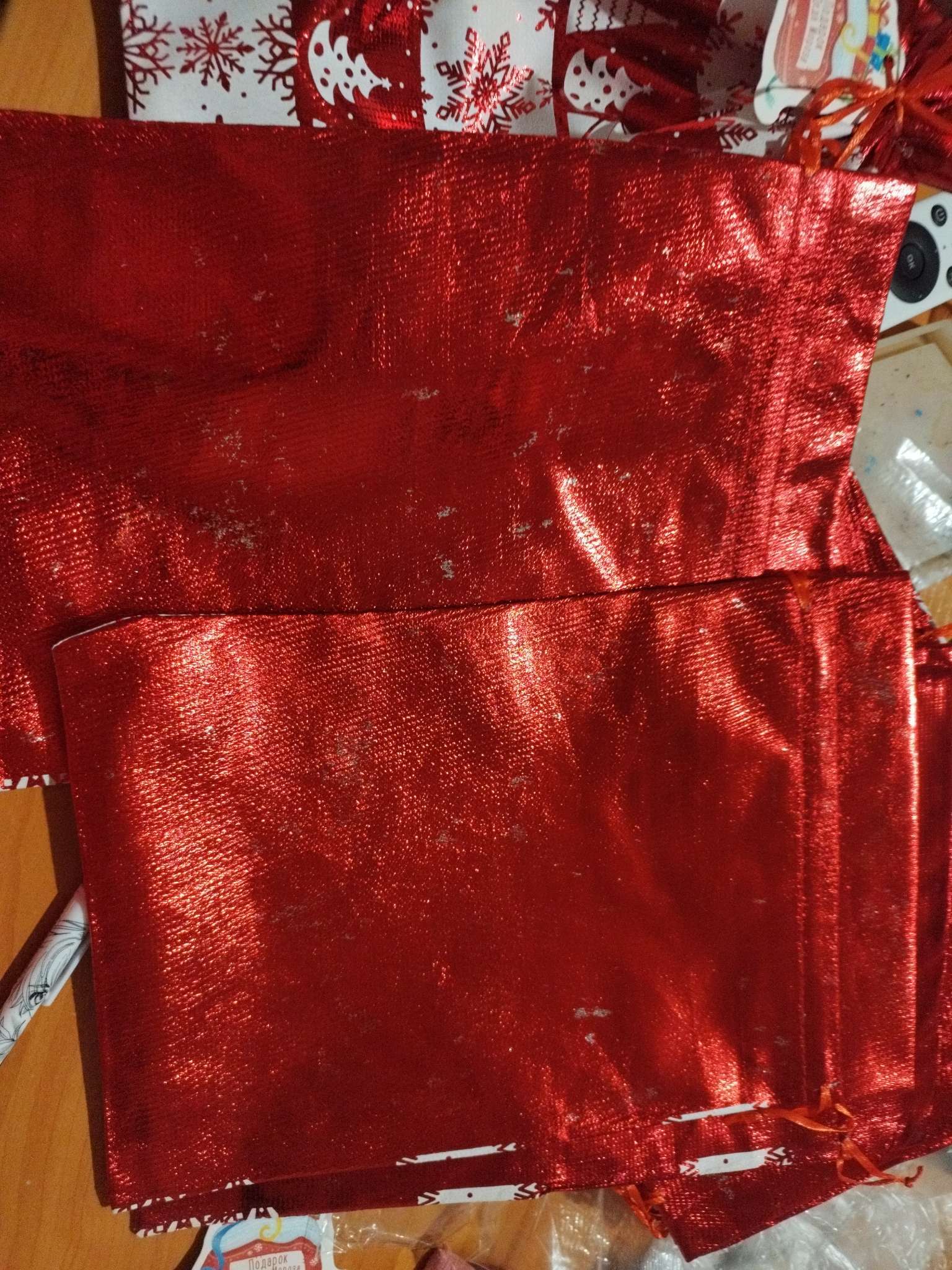 Фотография покупателя товара Мешочек подарочный парча «Новогодний орнамент», красный, 20×30 см - Фото 26