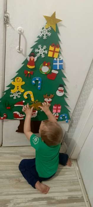 Фотография покупателя товара Набор для творчества «Ёлочка с золотой звездой» украшения на липучках - Фото 1