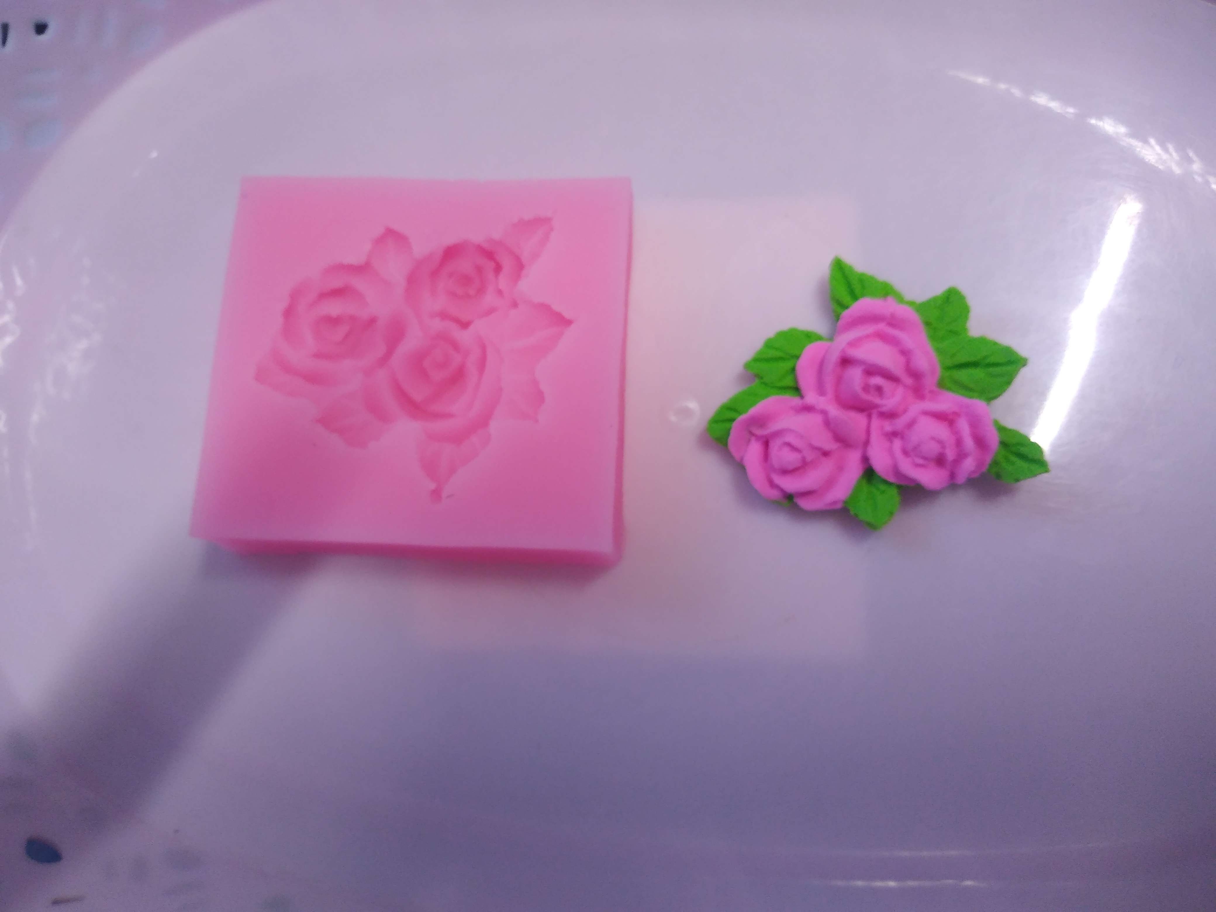 Фотография покупателя товара Молд Доляна «Букет роз», силикон, 4,5×5 см, цвет розовый - Фото 6