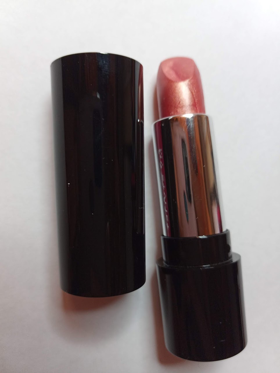 Фотография покупателя товара Губная помада Ruta Glamour Lipstick, тон 22, роковая вишня - Фото 2