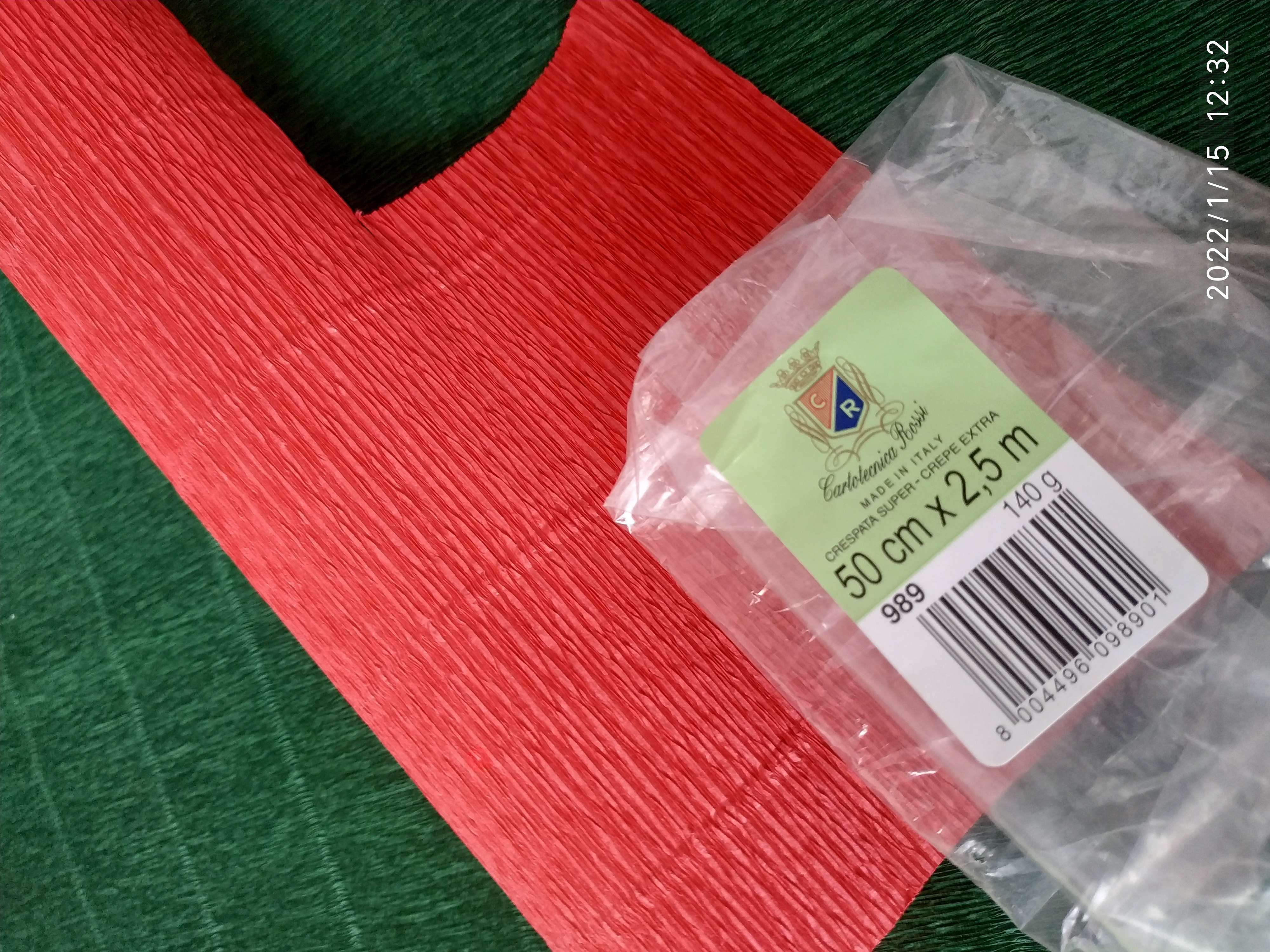 Фотография покупателя товара Бумага для упаковки и поделок, гофрированная, красная, вишневая, однотонная, двусторонняя, рулон 1 шт., 0,5 х 2,5 м - Фото 1