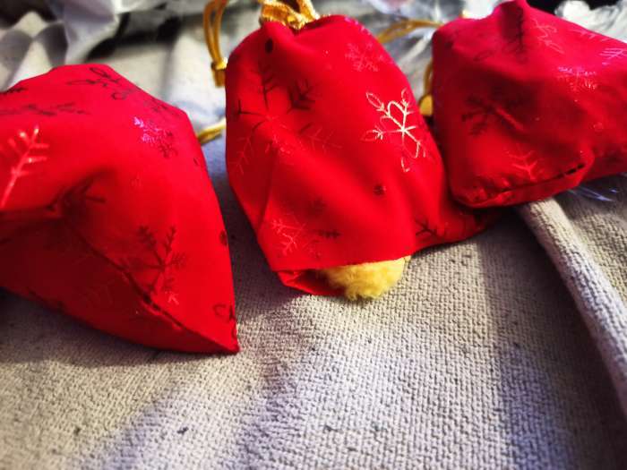 Фотография покупателя товара Мешочек подарочный новогодний замша «Поздравляю тебя», снежинки, тиснение, 10×12 см ± 1.5 см - Фото 1