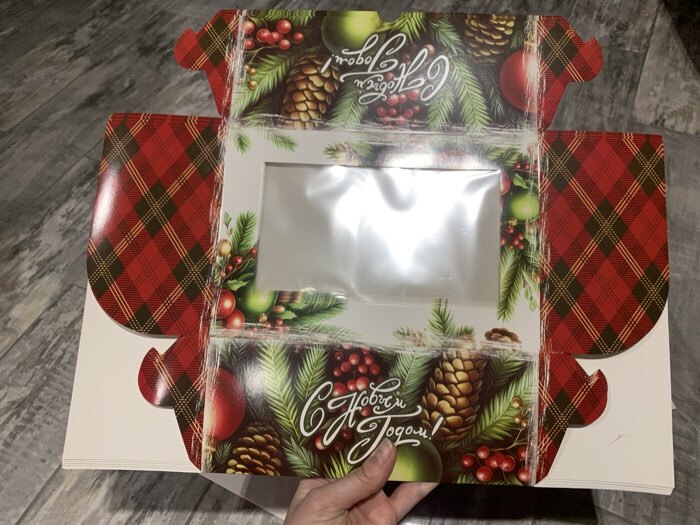 Фотография покупателя товара Коробка для 6 капкейков с окном подарочная новогодняя упаковка «С Новым годом», 25×17×10 см - Фото 5