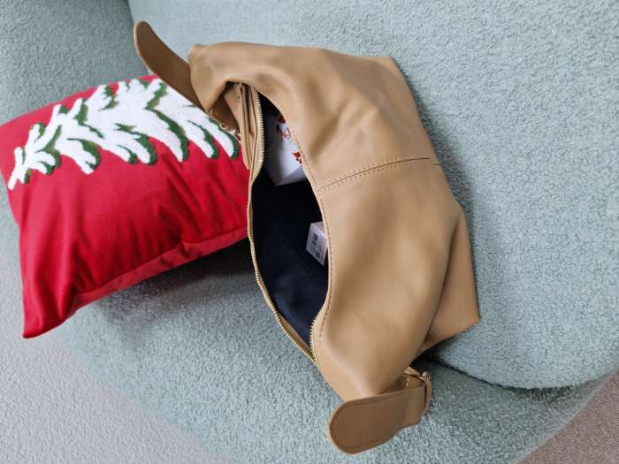 Фотография покупателя товара Сумка - мешок женская на молнии, 30×12×19 см, бежевая - Фото 1