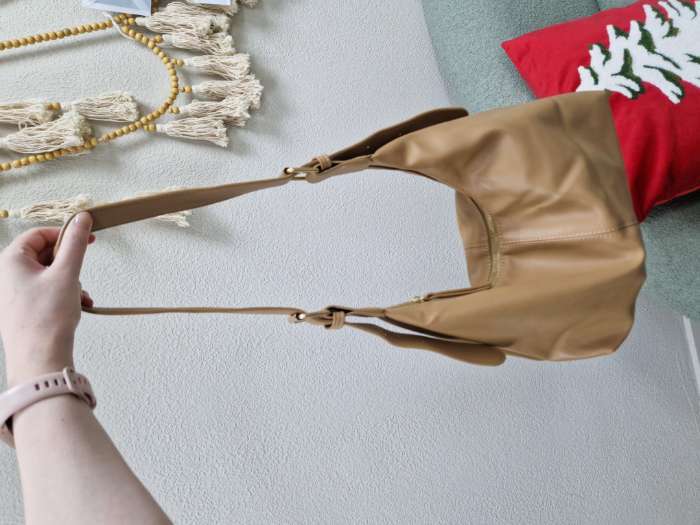 Фотография покупателя товара Сумка - мешок женская на молнии, 30×12×19 см, бежевая - Фото 2