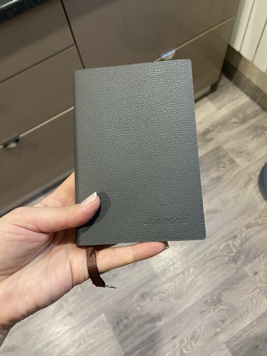 Фотография покупателя товара Ежедневник недатированный А6, 116 листов в клетку, тонированный срез, обложка ЛАЙТ, МИКС - Фото 2