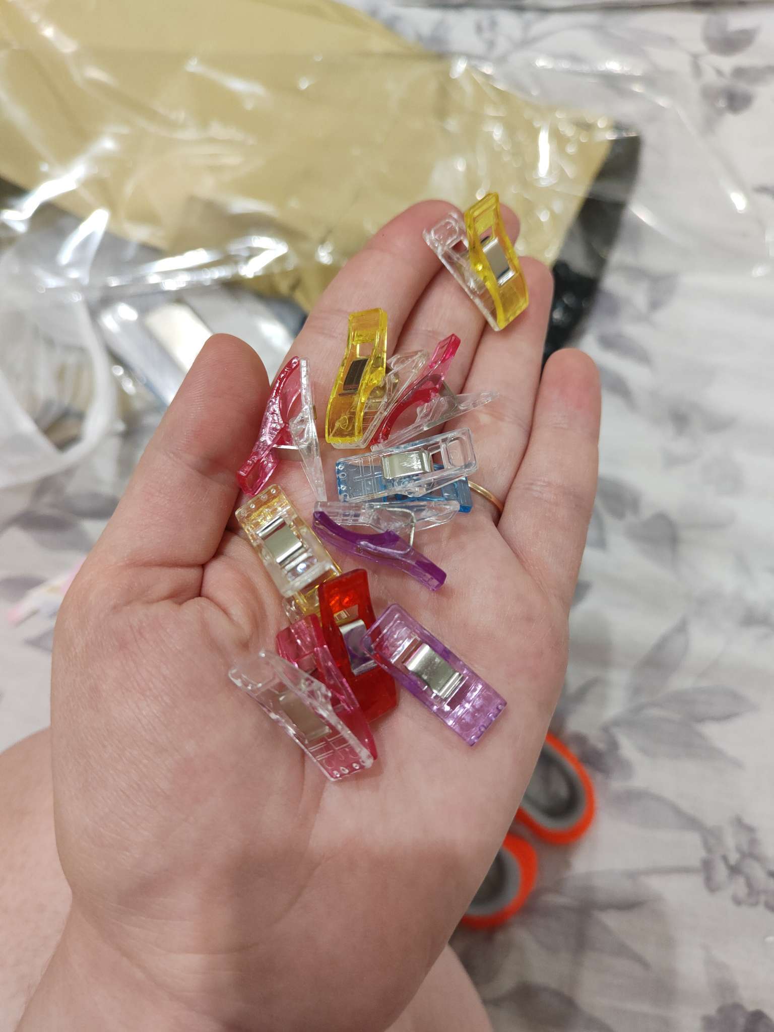 Фотография покупателя товара Зажимы для кроя, 2.6 см, 10 шт., разноцветные - Фото 1