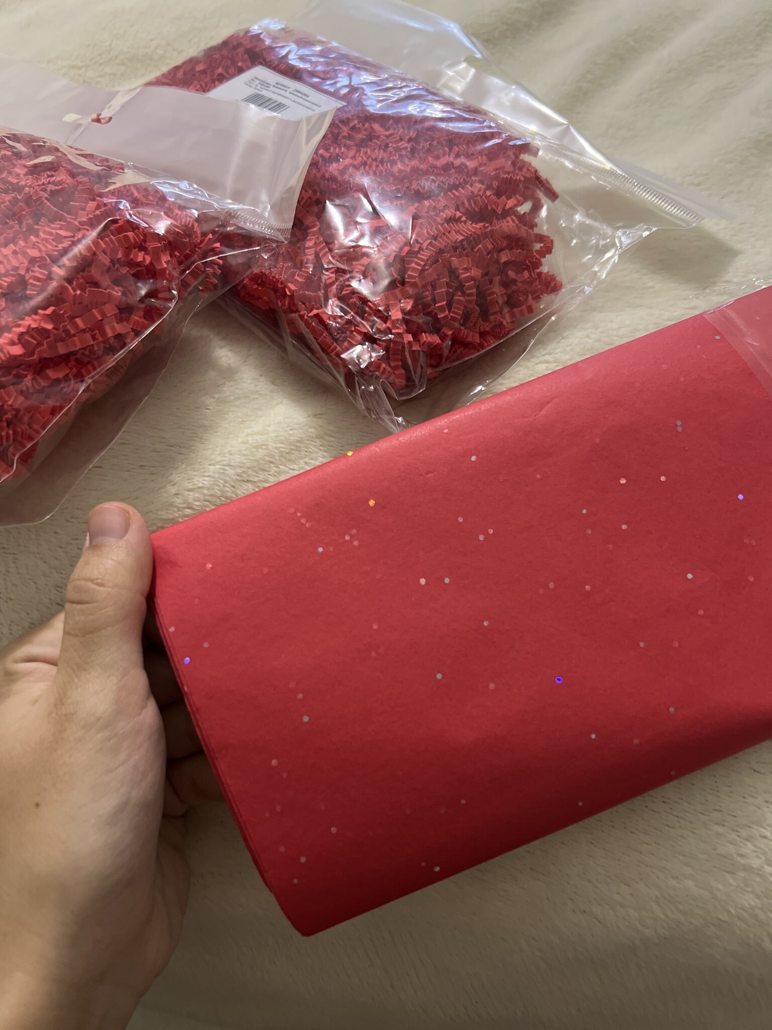 Фотография покупателя товара Бумага упаковочная тишью, «Конфетти», сиреневая, 50 см × 10 м - Фото 1