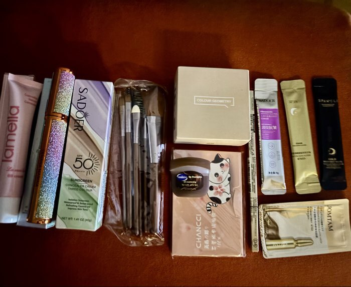 Фотография покупателя товара Коробка подарочная новогодняя складная «С Новым годом», 16.5×12×5 см - Фото 3